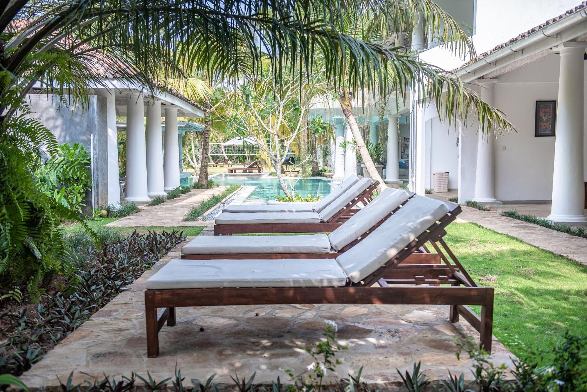 Good Story At Nirbana Island Bed & Breakfast Ahangama Exterior photo